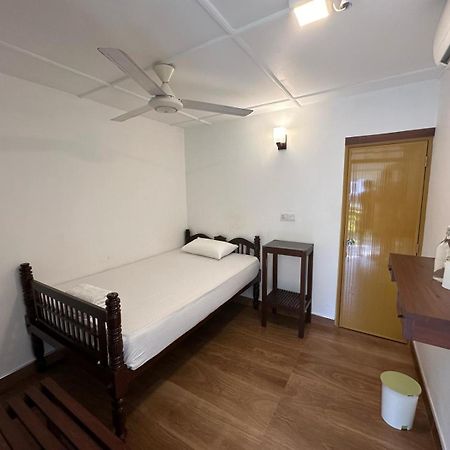 แฮมิลตัน เฮาส์ Hotel เนกอมโบ ภายนอก รูปภาพ