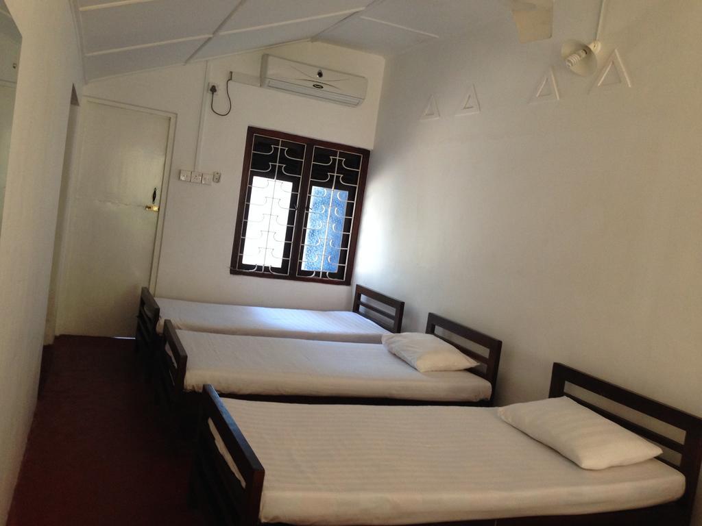 แฮมิลตัน เฮาส์ Hotel เนกอมโบ ห้อง รูปภาพ