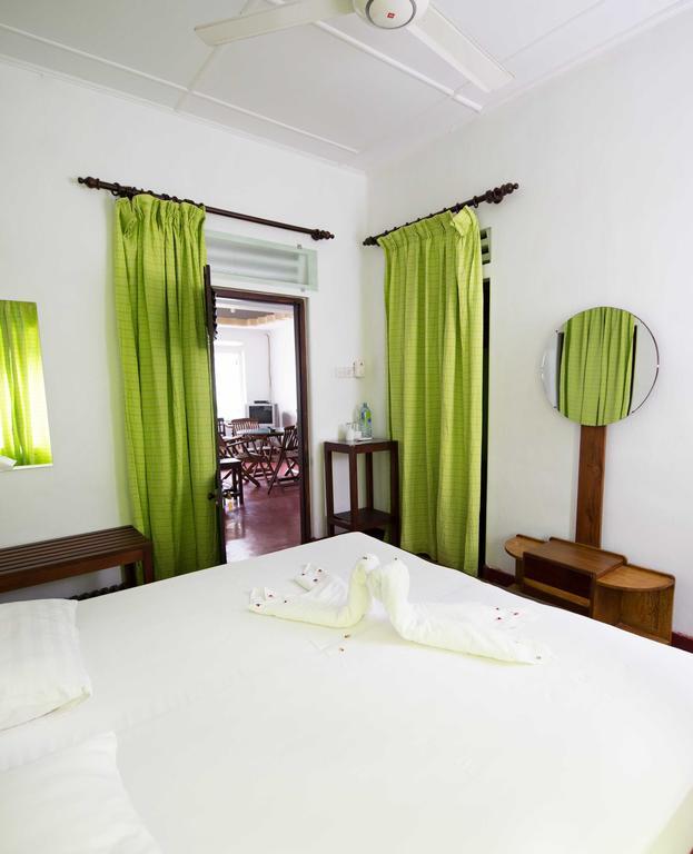 แฮมิลตัน เฮาส์ Hotel เนกอมโบ ห้อง รูปภาพ